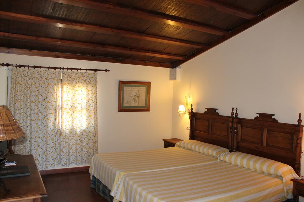 מלון לה קלהורה Hospederia Del Zenete מראה חיצוני תמונה